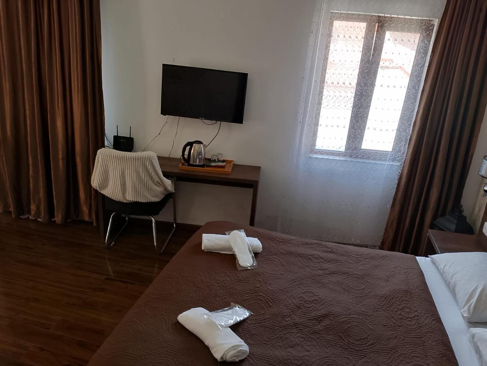 טביליסי Two Lions Hotel מראה חיצוני תמונה
