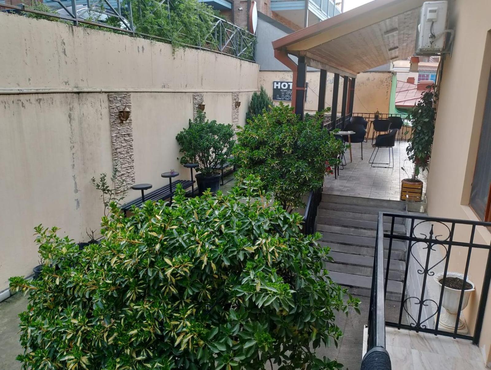טביליסי Two Lions Hotel מראה חיצוני תמונה