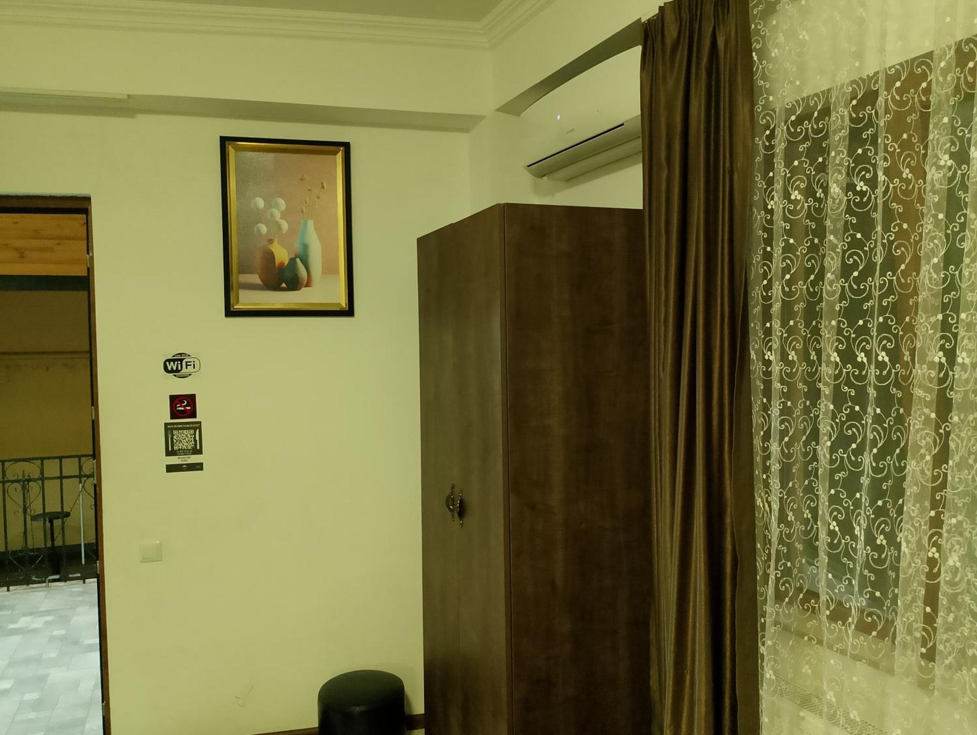 טביליסי Two Lions Hotel מראה חיצוני תמונה